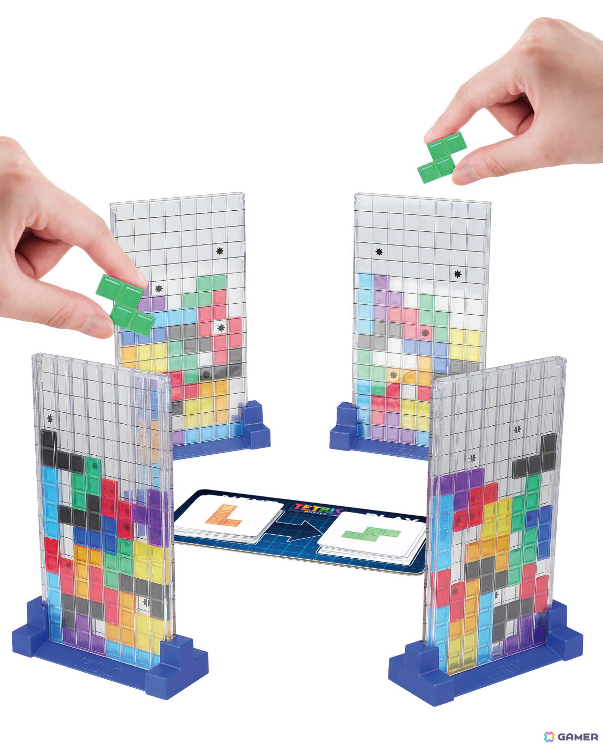 テトリスボードゲームのパッケージとプレイ風景