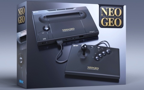 PLAIONがSNKとの協業で家庭用ゲーム機「NEOGEO AES＋」を11月12日に発売！10本のNEOGEO名作タイトルを集めたゲームコレクションも登場