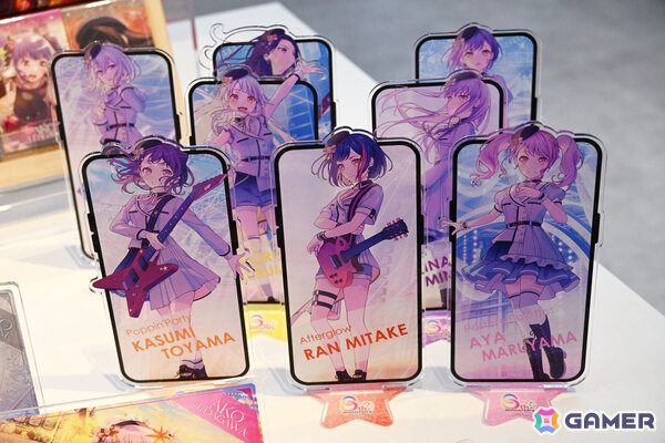 「バンドリ!」初の常設オフィシャルストア「BanG Dream! STORE」内覧会をレポート!描き下ろしのビジュアルや作品の世界観を味わえる内装に注目の画像