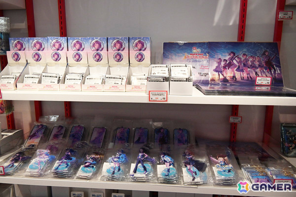 「バンドリ!」初の常設オフィシャルストア「BanG Dream! STORE」内覧会をレポート!描き下ろしのビジュアルや作品の世界観を味わえる内装に注目の画像