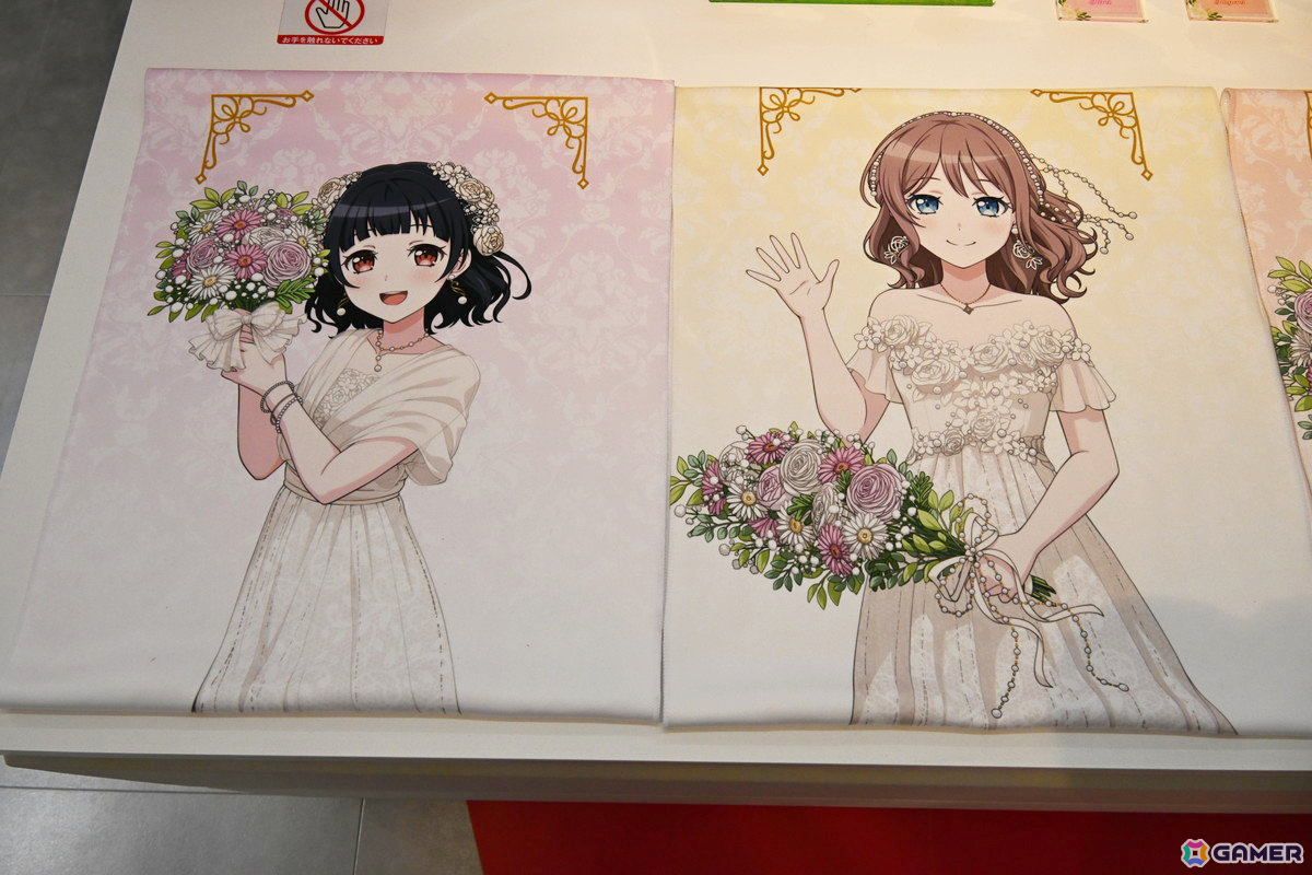 「バンドリ！」初の常設オフィシャルストア「BanG Dream! STORE」内覧会をレポート！描き下ろしのビジュアルや作品の世界観を味わえる内装に注目の画像12