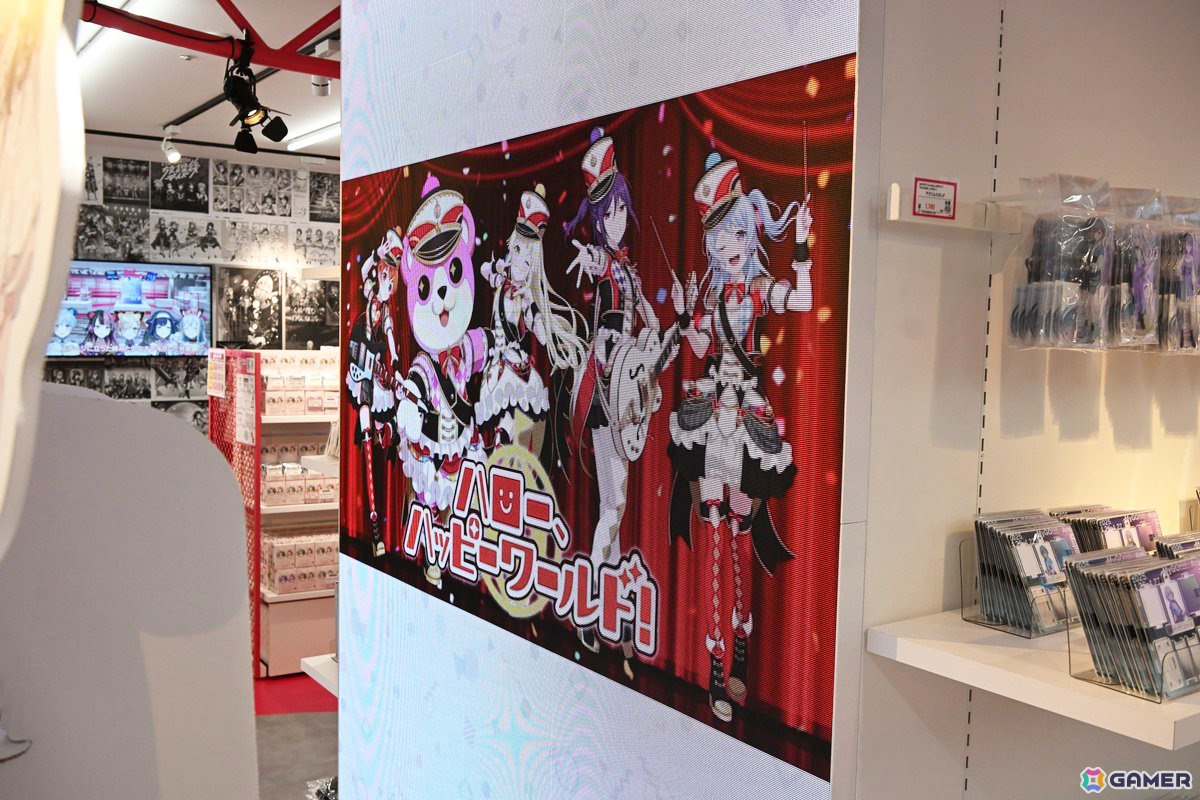 「バンドリ!」初の常設オフィシャルストア「BanG Dream! STORE」内覧会をレポート!描き下ろしのビジュアルや作品の世界観を味わえる内装に注目の画像