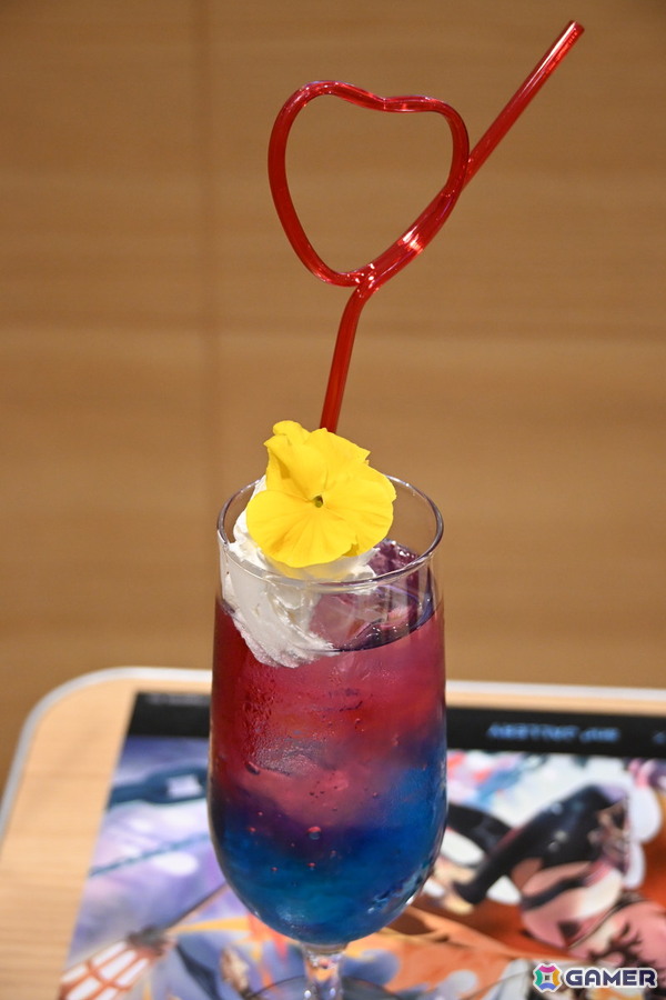 「シャドバWB」and GALLERYコラボカフェのメディア向け試食会をレポート!ボリューム・見栄えともに楽しめるコラボメニューをチェックの画像