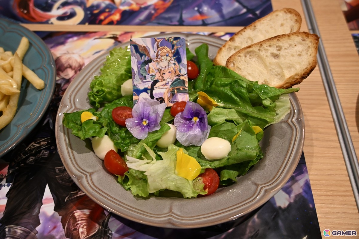 「シャドバWB」and GALLERYコラボカフェのメディア向け試食会をレポート!ボリューム・見栄えともに楽しめるコラボメニューをチェックの画像