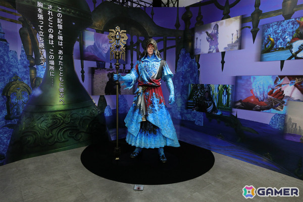 「FFXIV」光の戦士の軌跡展 東京会場のレポートが公開！ニーズヘッグの立体造形やエメトセルクの等身大フィギュア、イマーシブ体験「終焉の戦い」など見どころ満載の画像8