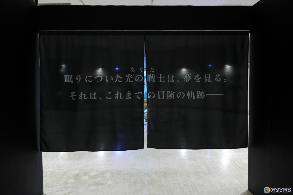 「FFXIV」光の戦士の軌跡展 東京会場のレポートが公開！ニーズヘッグの立体造形やエメトセルクの等身大フィギュア、イマーシブ体験「終焉の戦い」など見どころ満載の画像3