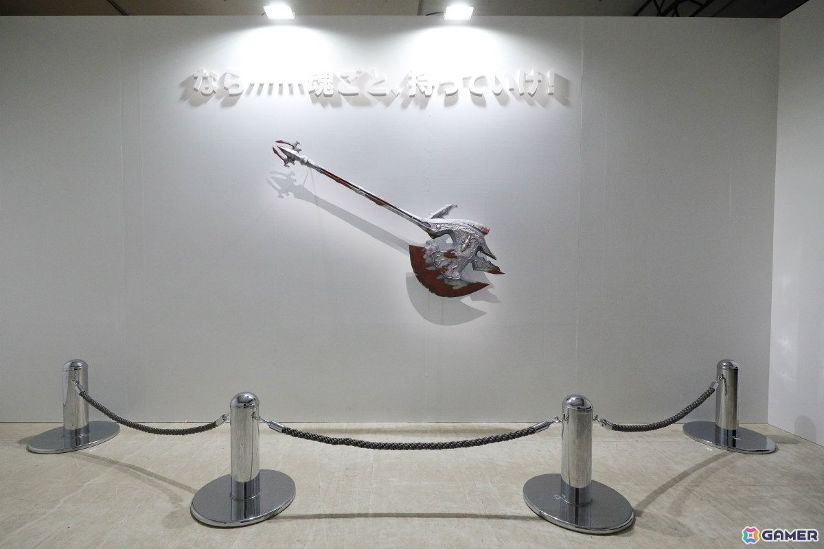 「FFXIV」光の戦士の軌跡展 東京会場のレポートが公開！ニーズヘッグの立体造形やエメトセルクの等身大フィギュア、イマーシブ体験「終焉の戦い」など見どころ満載の画像6