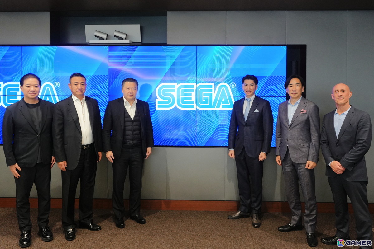 (左から)Birathon Kasemsri Na Ayudhaya, Xiaoping Yang (Senior Vice Chairman & China Region CEO, C.P.グループ), Soopakij Chearavanont, 里見治紀, 内海州史, ジャスティン・スカルポーネ (常務執行役員, セガ)※敬称略
