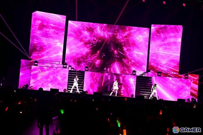 「シャニマス」8thライブ「iと夢」DAY1レポ――次元を超えたアイドルとキャストの共演と意味深な演出で戸惑いもあった“∞thライブ”にの画像