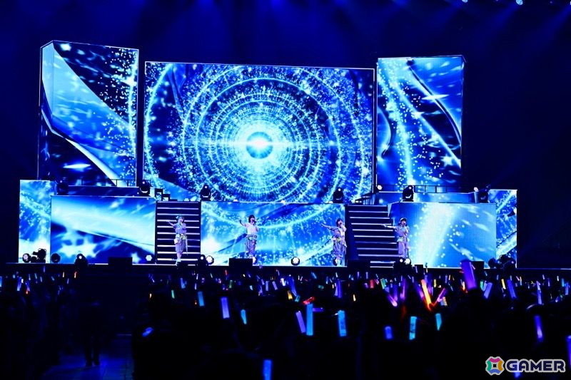 「シャニマス」8thライブ「iと夢」DAY1レポ――次元を超えたアイドルとキャストの共演と意味深な演出で戸惑いもあった“∞thライブ”にの画像