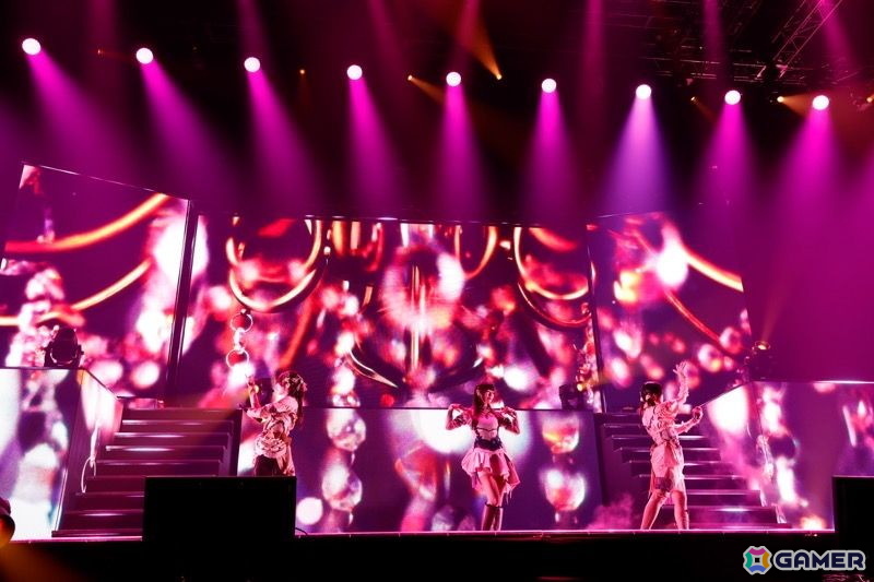 「シャニマス」8thライブ「iと夢」DAY1レポ――次元を超えたアイドルとキャストの共演と意味深な演出で戸惑いもあった“∞thライブ”にの画像