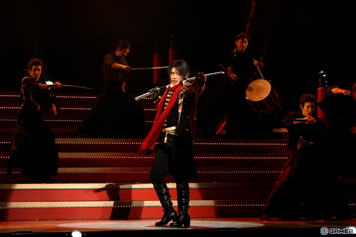 「ミュージカル『刀剣乱舞』 加州清光 単騎出陣 極」が開幕!公開ゲネプロの舞台写真&加州清光役・佐藤流司さんによるコメントが到着の画像