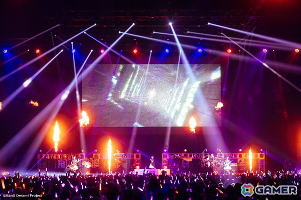 Poppin'Party×Roselia 合同ライブ「DREAMS GO ON」が開催！両バンドによる合同演奏、お互いのバンドの楽曲カバーもの画像3