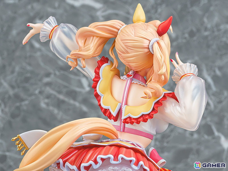 「ウマ娘」自称・天才美少女のフサイチパンドラが1/7スケールフィギュアとなって登場！勝負服を纏い、今にもライブステージで歌い出しそうな躍動感あふれるポージングの画像