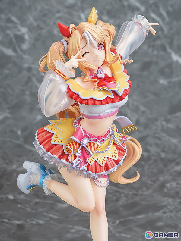 「ウマ娘」自称・天才美少女のフサイチパンドラが1/7スケールフィギュアとなって登場！勝負服を纏い、今にもライブステージで歌い出しそうな躍動感あふれるポージングの画像