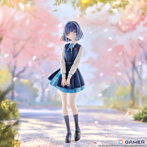 「学マス」世話焼きで柔らかな雰囲気が魅力のアイドル・秦谷美鈴が1/6スケールの完成品フィギュアとなって登場！制服姿で優しく微笑む一瞬を立体化の画像2
