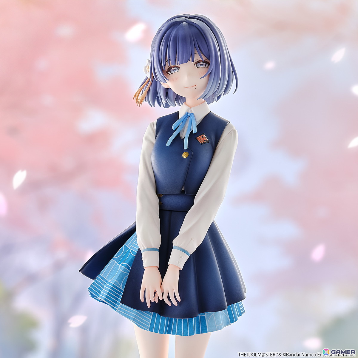「学マス」世話焼きで柔らかな雰囲気が魅力のアイドル・秦谷美鈴が1/6スケールの完成品フィギュアとなって登場！制服姿で優しく微笑む一瞬を立体化の画像