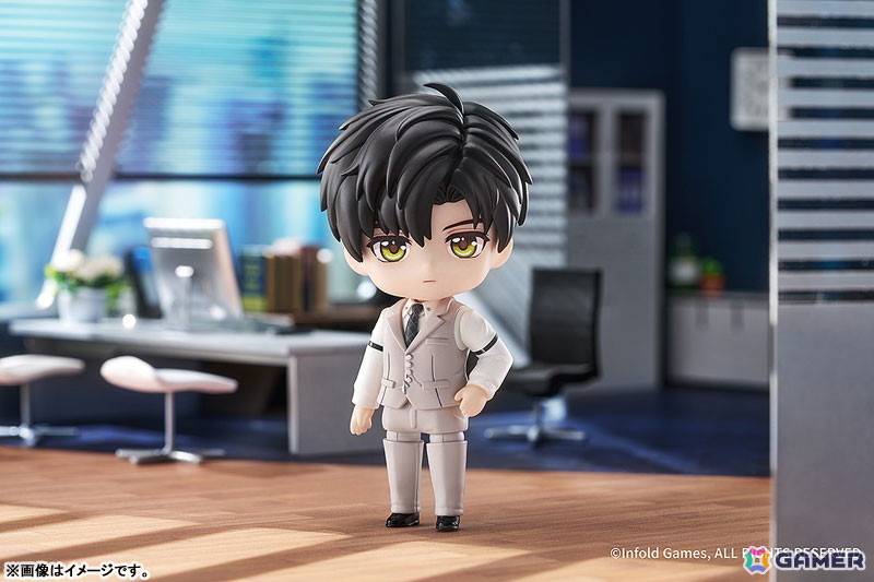 「恋と深空」より心臓外科医としての一面も持つレイが「ねんどろいど」となって登場！考え顔や微笑み顔、仕事や戦闘時を彷彿とさせる真剣顔も付属の画像