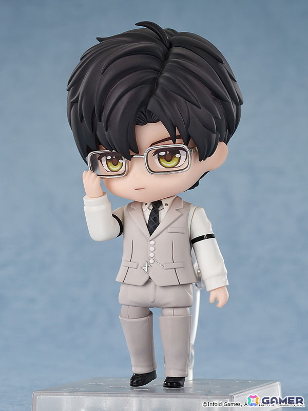 「恋と深空」より心臓外科医としての一面も持つレイが「ねんどろいど」となって登場！考え顔や微笑み顔、仕事や戦闘時を彷彿とさせる真剣顔も付属の画像13