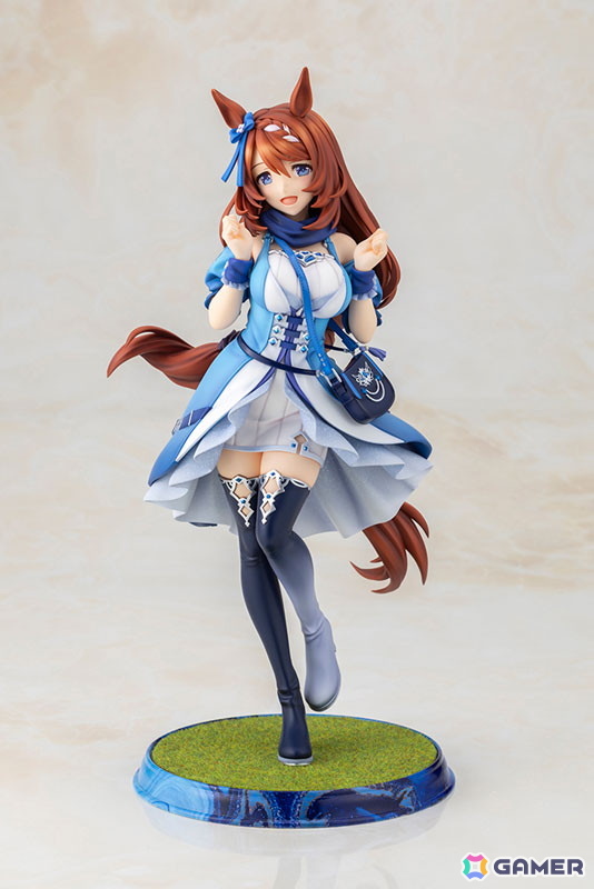 「ウマ娘」甘やかし上手なウマ娘・スーパークリークが立体化！青と白を基調とした勝負服も精緻に再現の画像3