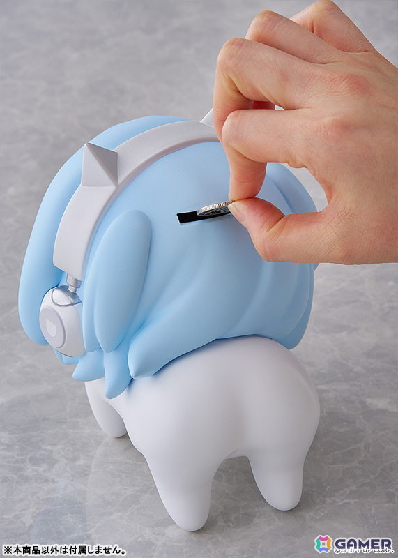「勝利の女神：NIKKE」謎の存在（？）として愛される「SHIDORO」がソフトビニール製フィギュアとなって登場！貯金箱としても活用できるの画像