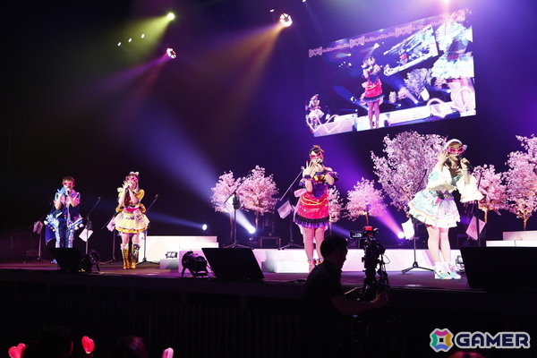 「映画ひみつのアイプリ まんかいバズリウムライブ！」スペシャルイベント Secret Stage ！昼公演オフィシャルレポートが公開！小川華果さん＆叶矢りかさんが初登場の画像16