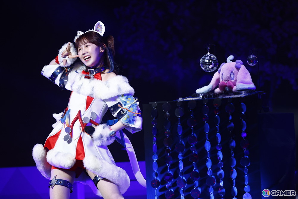 「映画ひみつのアイプリ まんかいバズリウムライブ！」スペシャルイベント Secret Stage ！昼公演オフィシャルレポートが公開！小川華果さん＆叶矢りかさんが初登場の画像