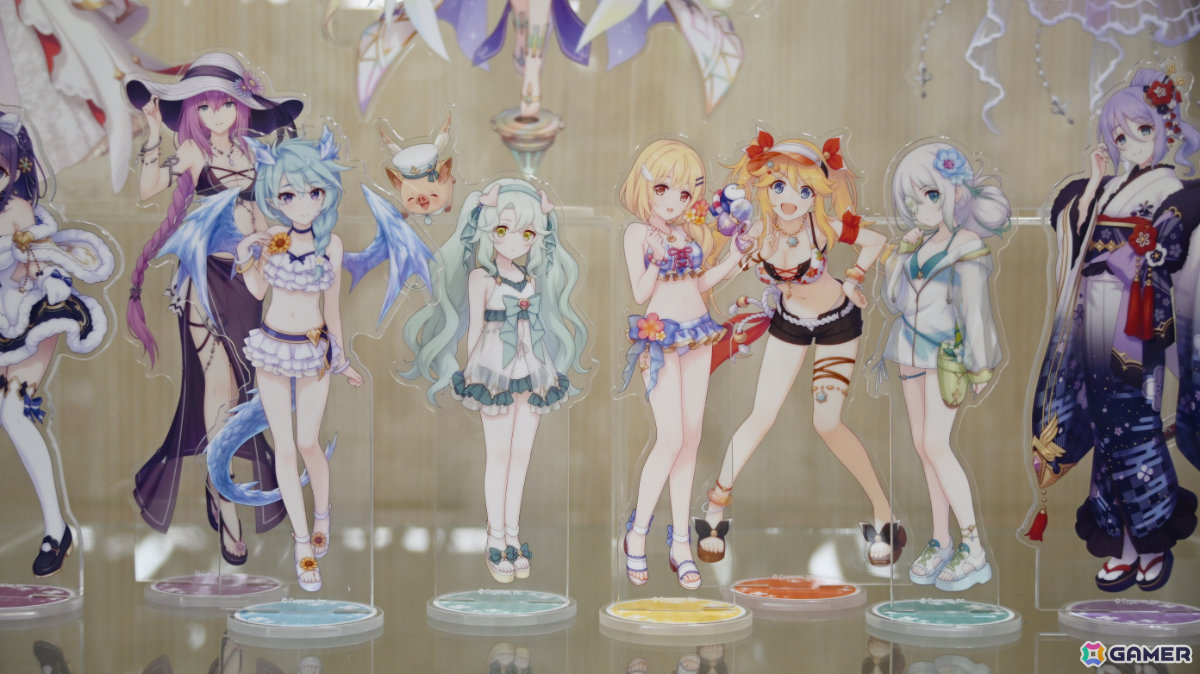 「プリコネR」8周年を記念したアニメイトオンリーショップの店内を紹介！蒼井翔太さん着用のカイザーインサイト衣装や「ツボゲームIII～復活のS～」美術品などの展示もの画像