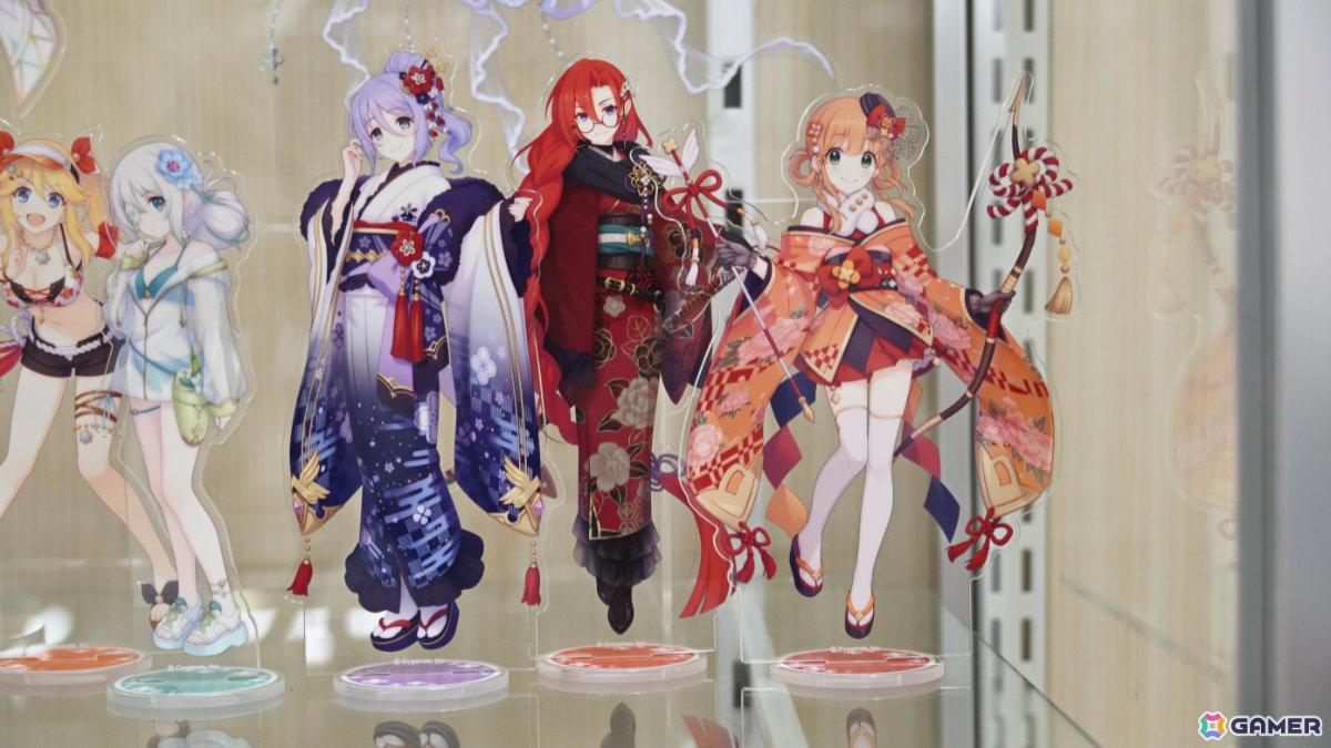 「プリコネR」8周年を記念したアニメイトオンリーショップの店内を紹介！蒼井翔太さん着用のカイザーインサイト衣装や「ツボゲームIII～復活のS～」美術品などの展示もの画像