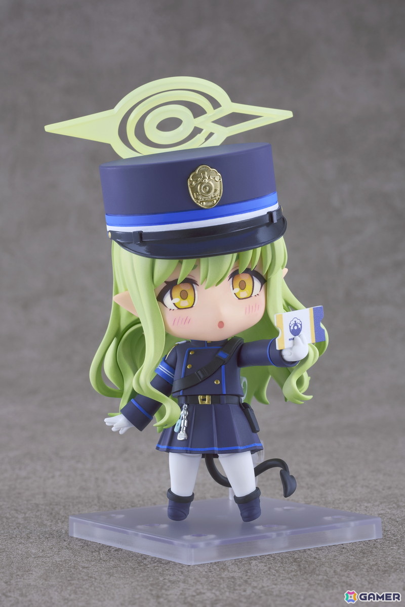 「ブルアカ」のヒカリがねんどろいどになって登場！可愛らしい「ムス顔」や「おー顔」、どこか抜けた印象の「天然顔」も付属の画像
