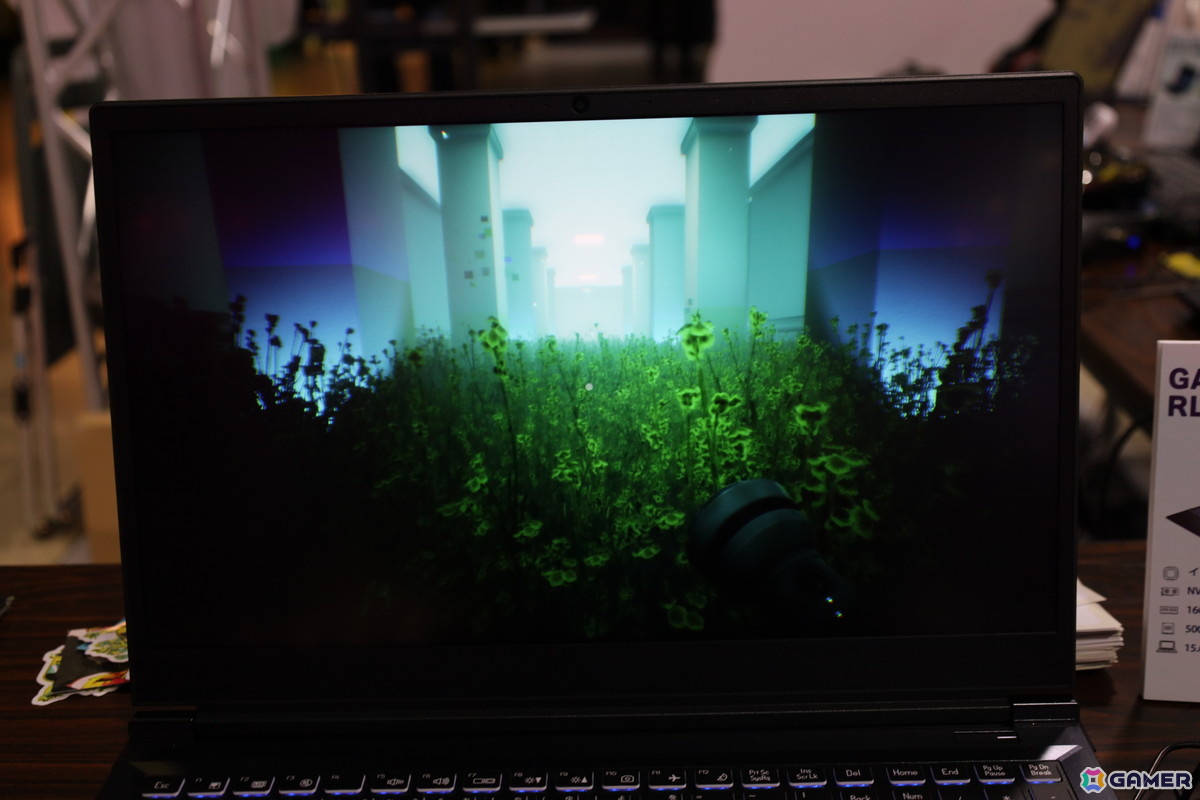 「BitSummit PUNCH」出展の注目作から光と影がおりなす幻想的パズルゲーム「THANKS,LIGHT.」と痛快ハイスピード電車レース「電車アタック」をレビューの画像