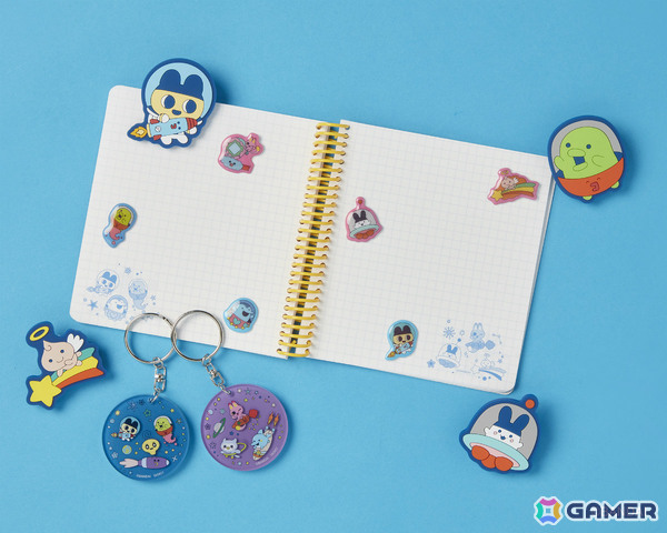 「たまごっち」30周年デザインの文具雑貨シリーズが登場！記念アートを使った缶入りメモやぷっくりシール、ラバーマスコット付きボールペンなど11種の画像2