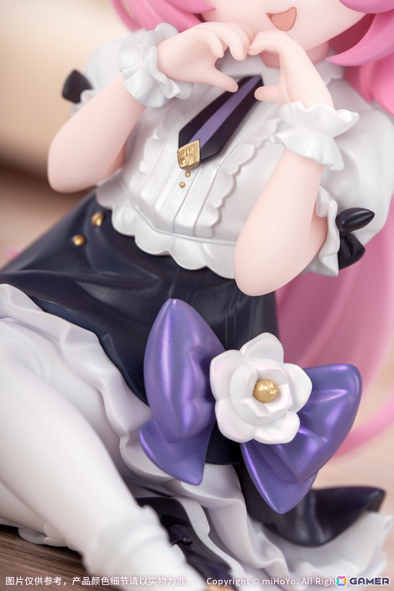 「崩壊3rd」エリシアが可愛らしいデフォルメフィギュアとなって登場!いたずらっぽくウインクをしながら浮かべる明るい笑顔が可憐さを引き立てるの画像