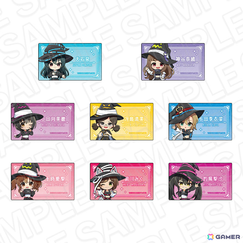 「デレマス」サイバーウィッチポップアップショップの事後通販が開始！ホログラムカンバッジやデカアクリルスタンド、特大タペストリーなどがラインナップの画像