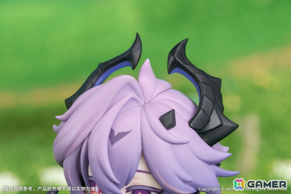 「原神」小さな礼服をまとった愛らしいドゥリンがちびキャラフィギュア化！グラデーションのかかった髪の毛先と龍の尻尾で幻想的な雰囲気に彩りをの画像3