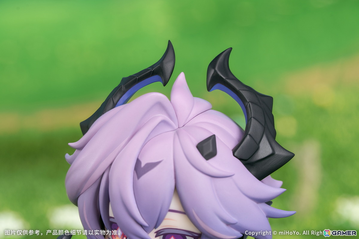 「原神」小さな礼服をまとった愛らしいドゥリンがちびキャラフィギュア化!グラデーションのかかった髪の毛先と龍の尻尾で幻想的な雰囲気に彩りをの画像