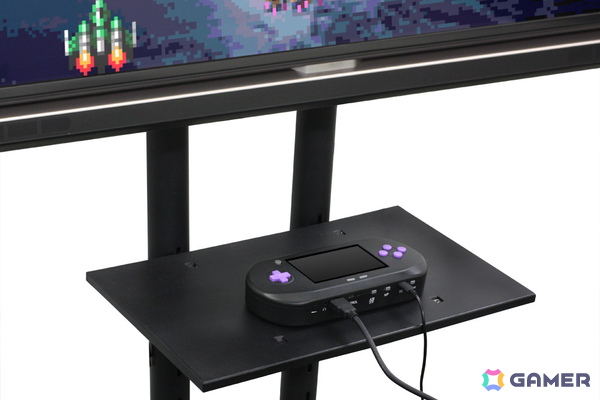 IPS液晶の美しい画面でSFC用ゲームが遊べる「（SFC用互換機）16ビットポケットHD」が6月24日に発売！TVへのHDMI出力機能も搭載の画像2