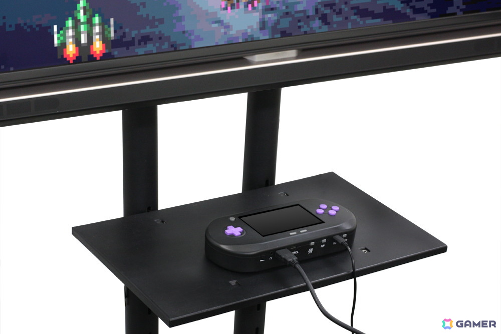 IPS液晶の美しい画面でSFC用ゲームが遊べる「(SFC用互換機)16ビットポケットHD」が6月24日に発売!TVへのHDMI出力機能も搭載の画像