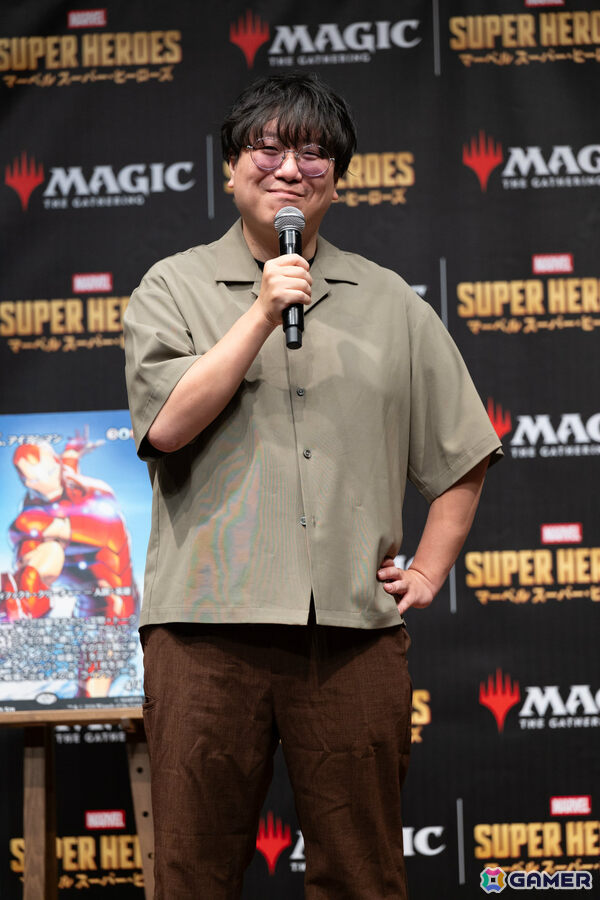 「マジック:ザ・ギャザリング | マーベル スーパー・ヒーローズ」発売PRイベントが開催!田村淳さんがマジックプロ・行弘賢さんといち早く対戦の画像