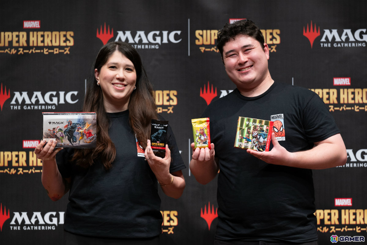 「マジック:ザ・ギャザリング | マーベル スーパー・ヒーローズ」発売PRイベントが開催!田村淳さんがマジックプロ・行弘賢さんといち早く対戦の画像