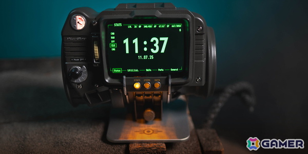 装着可能＆完全動作する「Fallout Pip-Boy 3000 レプリカ」が発売！ゲーム内ミニゲームや時計機能などを搭載の画像2