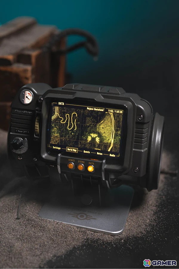 装着可能＆完全動作する「Fallout Pip-Boy 3000 レプリカ」が発売！ゲーム内ミニゲームや時計機能などを搭載の画像3
