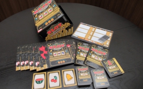 細工されたスロットマシンの秘密を解き明かす異色の“根性系”推理ゲーム「ストレンジスロットシミュレーター」が7月上旬に発売！
