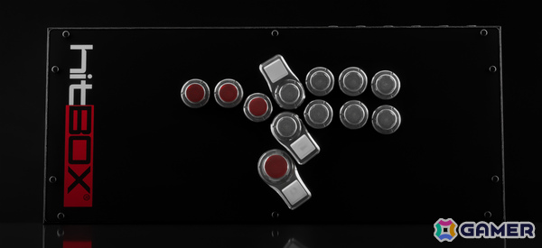 PCレバーレスコントローラー「PC Hit Box」と梅原大吾さんとのコラボモデル「PC Beast Box」のテスト販売が7月1日よりWorld Game Expressで開始！の画像2