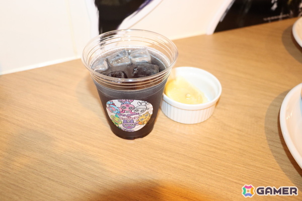 ハギーワギーのブルーパンケーキはインパクト抜群!「Poppy Playtime Chapter 5 コラボカフェ in E-DINER」内覧会フォトレポートの画像13