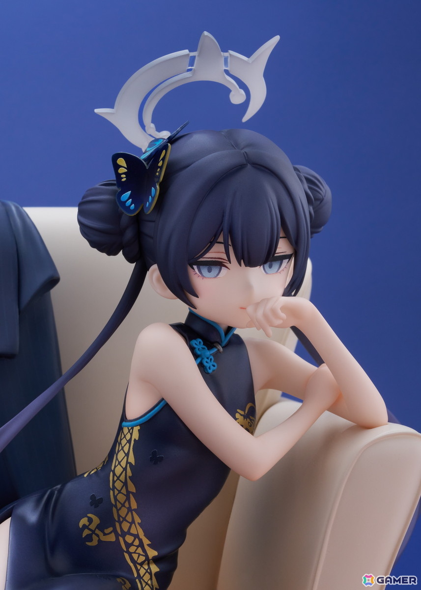 「ブルアカ」よりキサキが1/7スケールフィギュアとなって登場！ゲーム内の印象的なメモリアルロビーのワンシーンをモチーフに立体化の画像