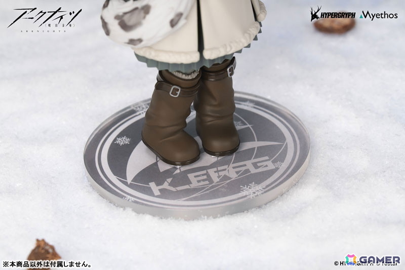 「アークナイツ」小さな雪だるまを抱えた、あどけない姿のプラマニクスが登場!大きな雪帽子の下からはふわふわの耳がそっとのぞくの画像