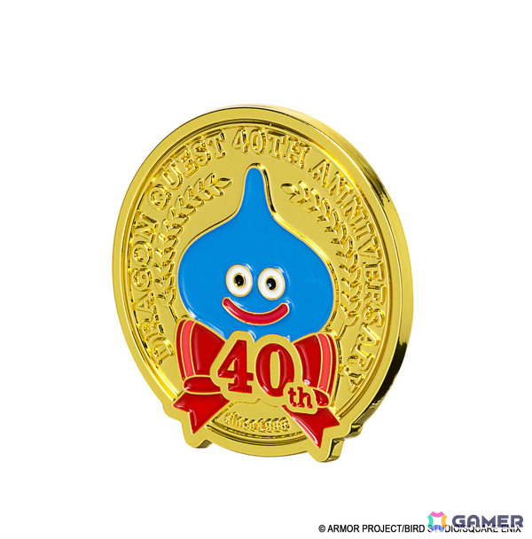「ドラゴンクエスト」天空装備のメタリックフィギュアがアンティークゴールドで登場！40周年記念ピンズやメタルスライムたちのミニパペットぬいぐるみもの画像25