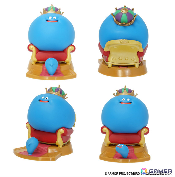 「ドラゴンクエスト」天空装備のメタリックフィギュアがアンティークゴールドで登場！40周年記念ピンズやメタルスライムたちのミニパペットぬいぐるみもの画像