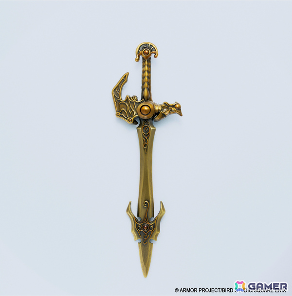 「ドラゴンクエスト」天空装備のメタリックフィギュアがアンティークゴールドで登場！40周年記念ピンズやメタルスライムたちのミニパペットぬいぐるみもの画像